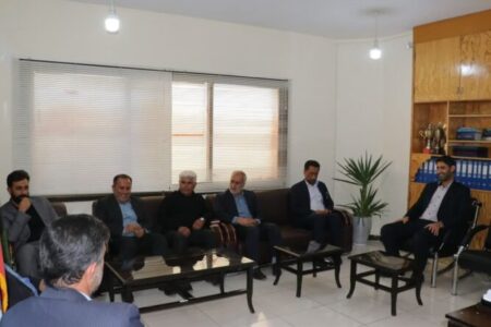 دیدار اعضای شورای اسلامی شهر با رئیس سازمان تامین اجتماعی مسجدسلیمان