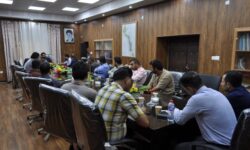 بررسی چالش‌های ساخت‌وساز شهری در نشست انبوه‌سازان با کمیسیون عمران شورای شهر مسجدسلیمان